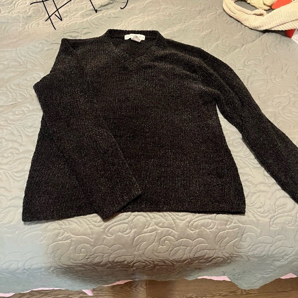 Black Sweatshirt